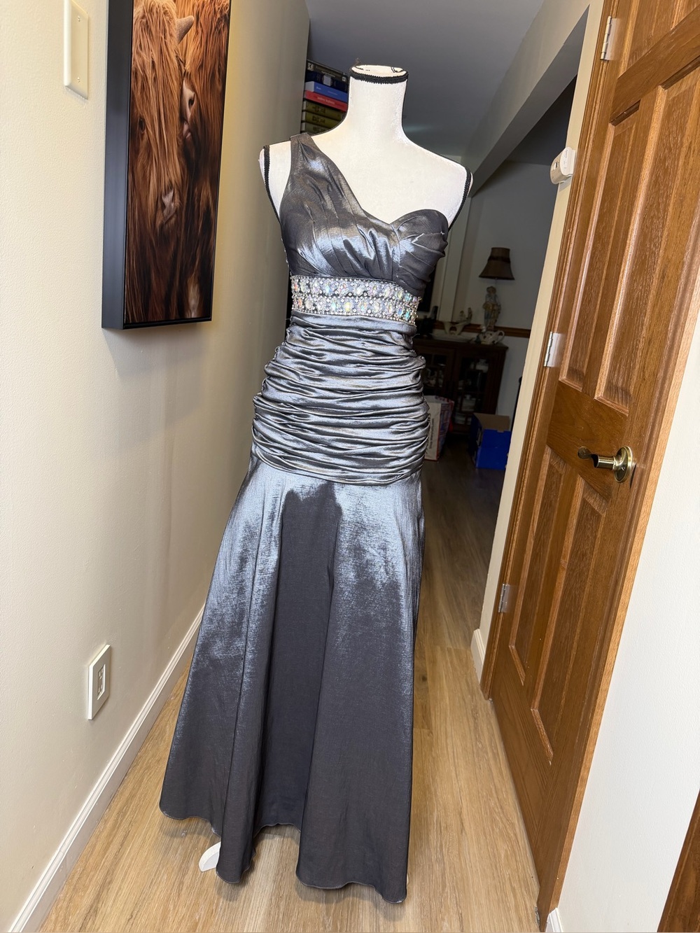 City Studio Metallic Silver Taffeta Formal Gown Size 5 Rhinestone Ruched NWT